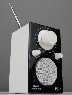 Tivoli Audio PAL BT Schwarz/Weiß - Tragbares FM/AM-Radio Bluetooth | Aussteller, wie neu