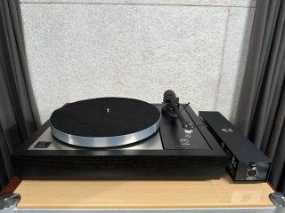 Linn Akurate LP12 Krystal Lingo black ash Plattenspieler | Vorführung