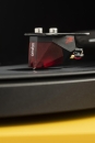 Pro-Ject Debut Carbon EVO mit Ortofon 2M Red Tonarm Tannengrün matt | Neu