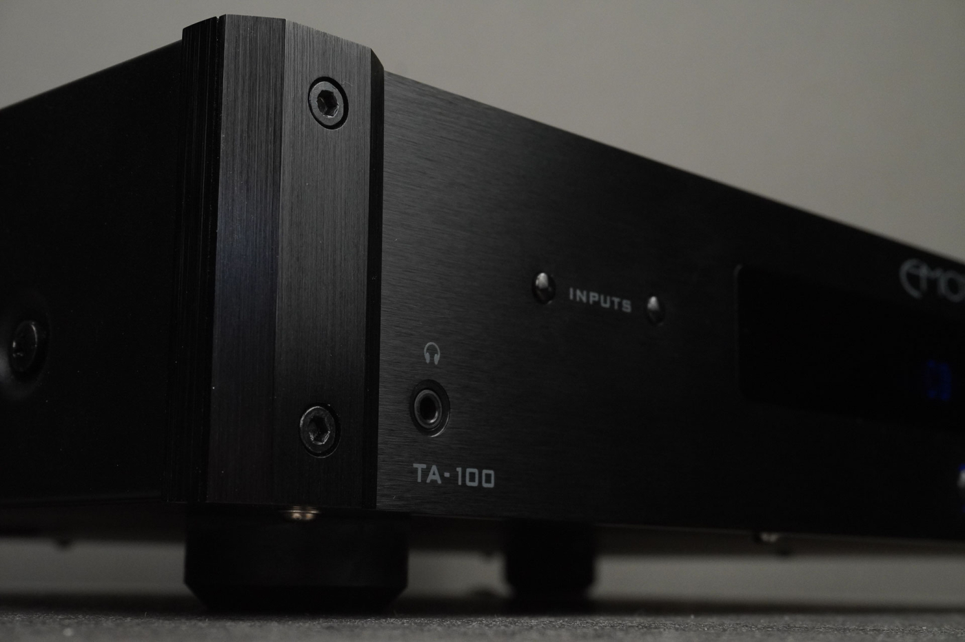 EMOTIVA BasX TA-100 Vollverstärker mit DAC Tuner | Aussteller, siehe ...