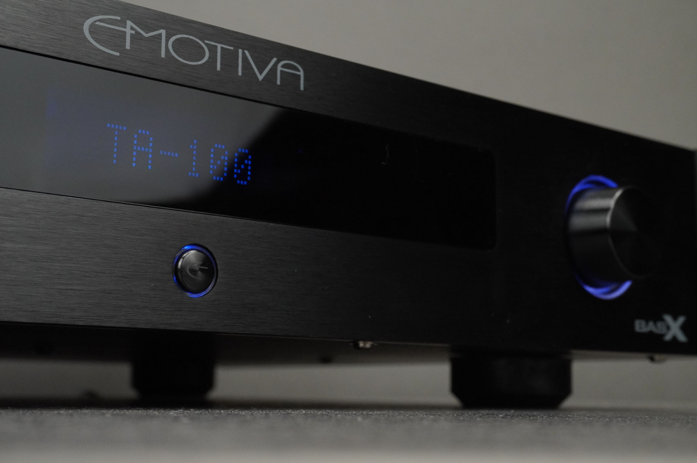 EMOTIVA BasX TA-100 Vollverstärker mit DAC Tuner | Aussteller, siehe ...