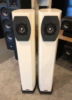 Audium Comp 5 Active - aktiver Standlautsprecher, Paar Weiß | Auspackware, sehr gut