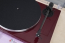 Pro-Ject Xpression Carbon Bordeaux Plattenspieler 8,6“ Carbon Tonarm 2M Red | Auspackware, sehr gut