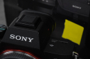 SONY ALPHA 7 III (712 Ausösungen) + Small Rig Light Cage 2918 für ILCE-7M3K Systemkamera 7,6 cm Display Touchscreen, WLAN | Sehr gut