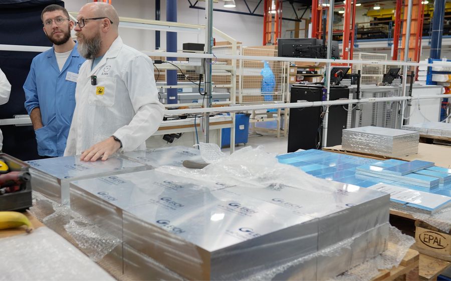 Aluminium-Rohblöcke vor der Bearbeitung in Glasgow.